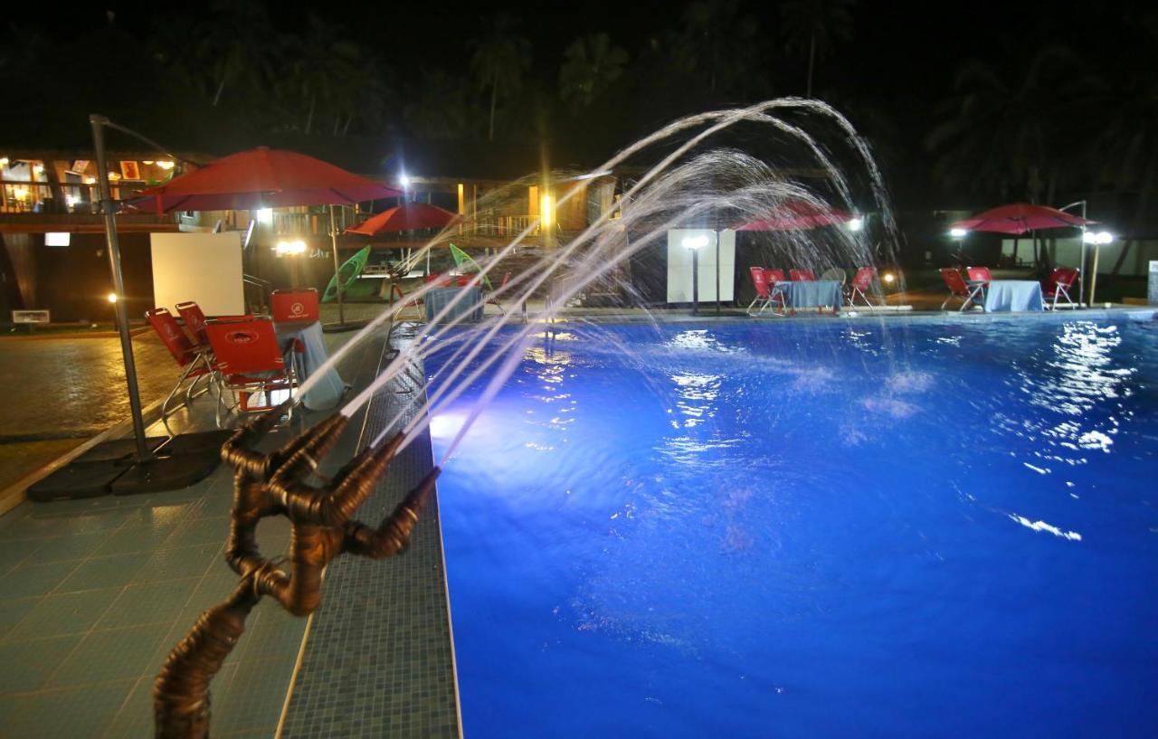 Maaha Beach Resort Anochi Exteriör bild
